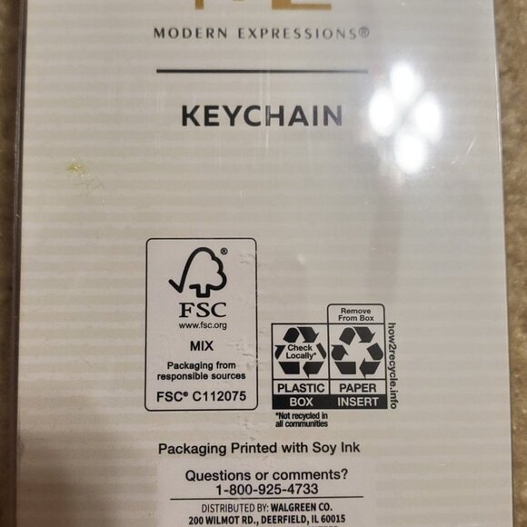 Monogram Keychain M Letter - Picture 3 of 3